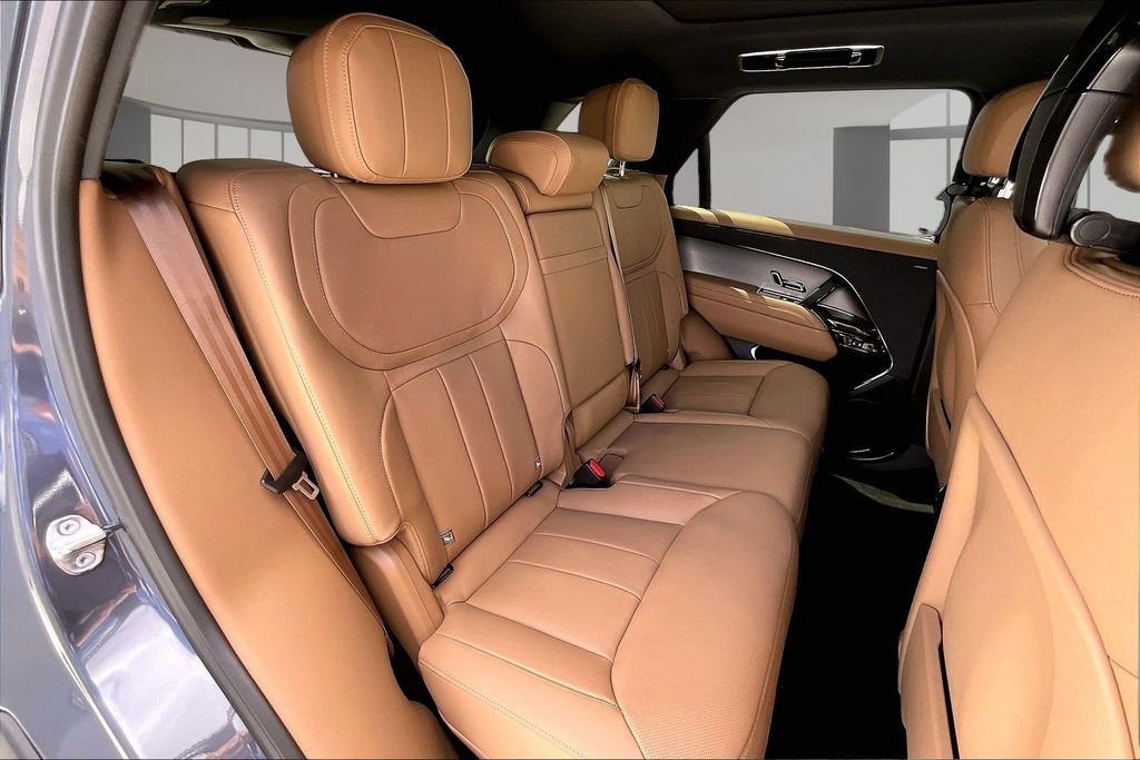 New 2027 Land Rover Range Rover Sport SE AWD/4WD image 10