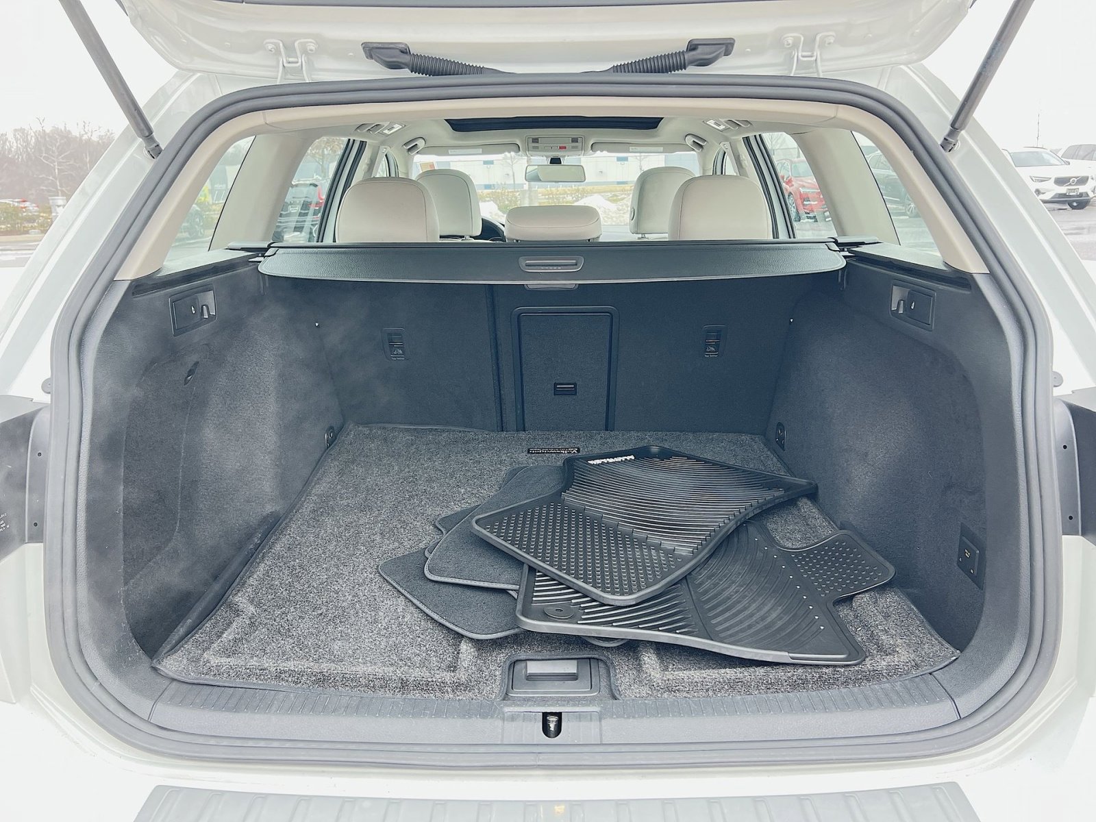 Used 2018 Volkswagen Golf Alltrack SE image 24