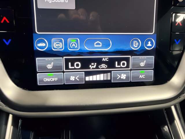 Used 2024 Subaru Outback Premium AWD/4WD image 22
