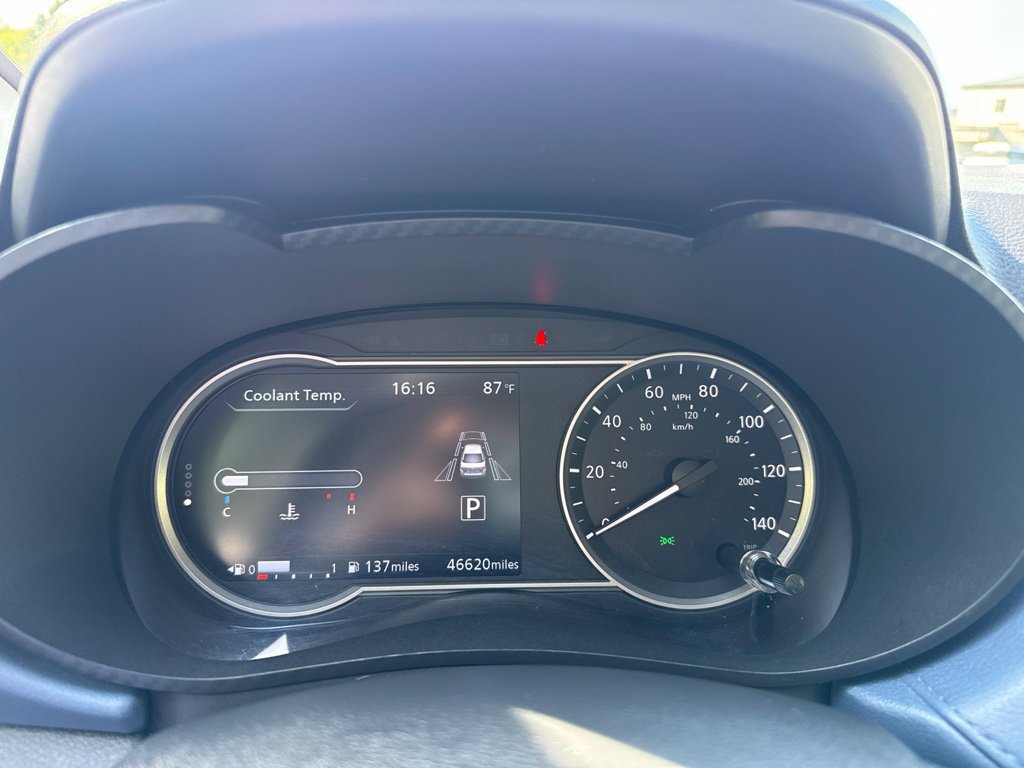Used 2025 Nissan Versa SV FWD image 18