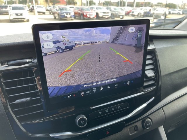 Used 2023 Ford Transit 350 XLT image 12