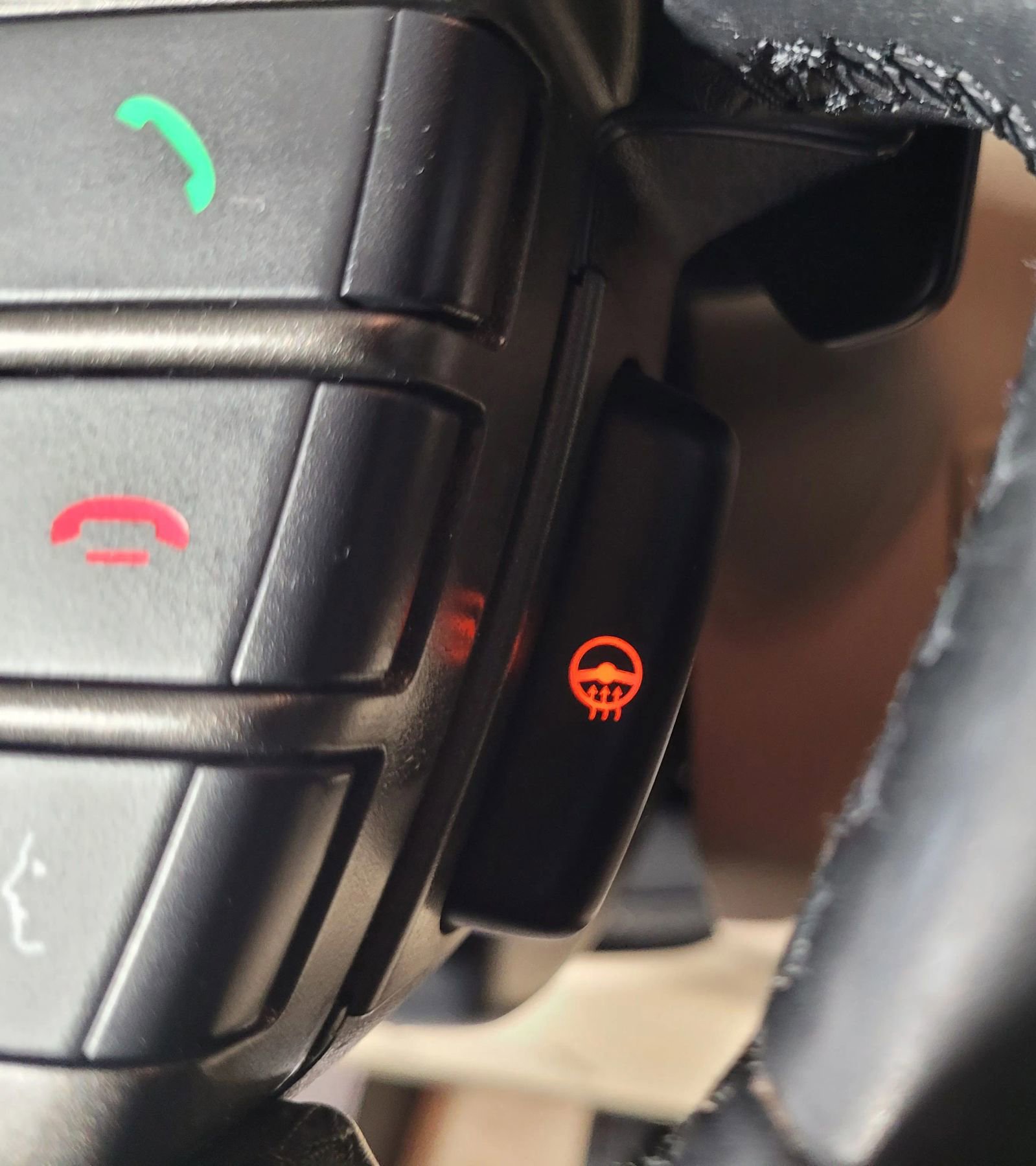 Used 2015 Land Rover LR4 HSE LUX image 30