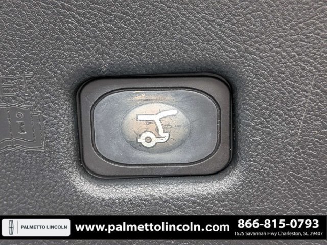 Used 2022 Lincoln Nautilus Reserve w/ Equipment Group 201A FWD image 11