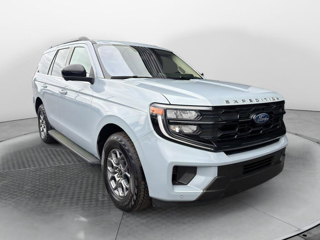 Certified 2025 Ford Expedition Active AWD/4WD video 1
