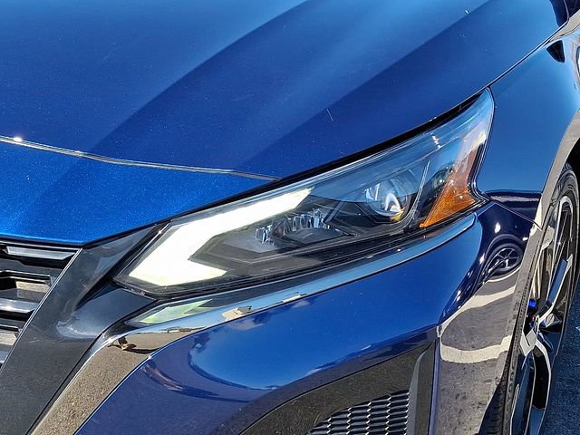 Used 2024 Nissan Altima 2.5 SR w/ SR Premium Package image 9