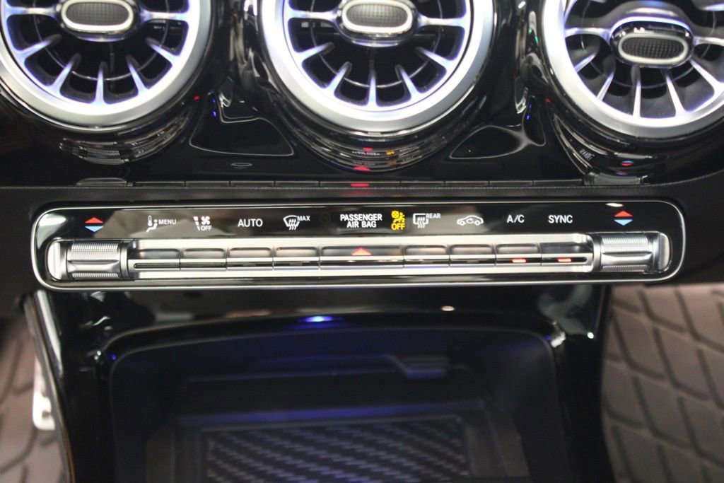 Used 2025 Mercedes-Benz CLA 35 AMG 4MATIC image 26