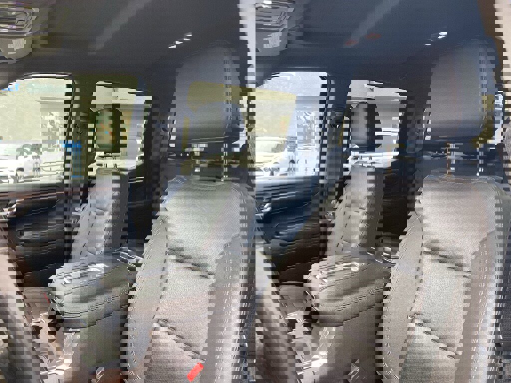 Used 2022 GMC Sierra 1500 SLT w/ SLT Premium Plus Package image 28