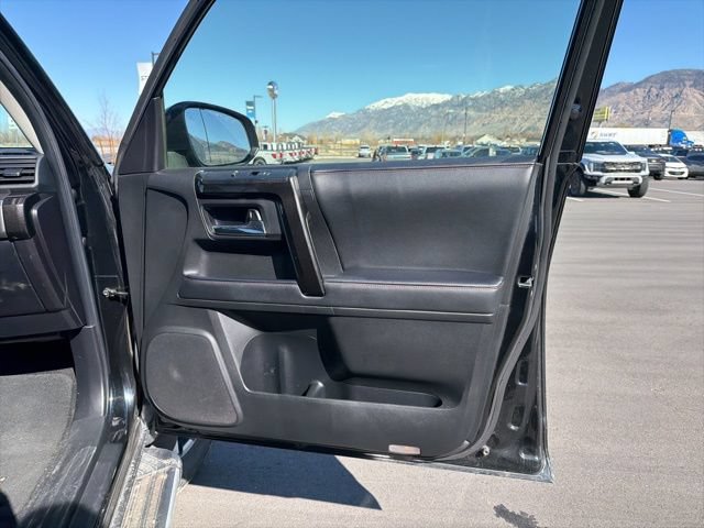 Used 2021 Toyota 4Runner TRD Off-Road Premium w/ Moonroof Package AWD/4WD image 34