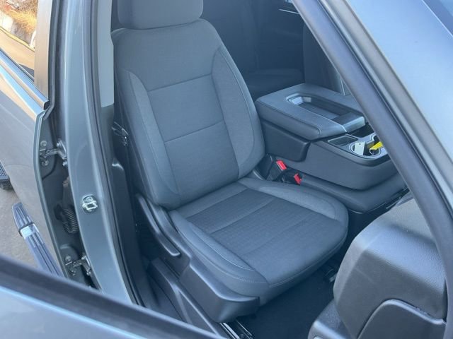 Used 2025 Chevrolet Silverado 2500 LT w/ Convenience Package image 26