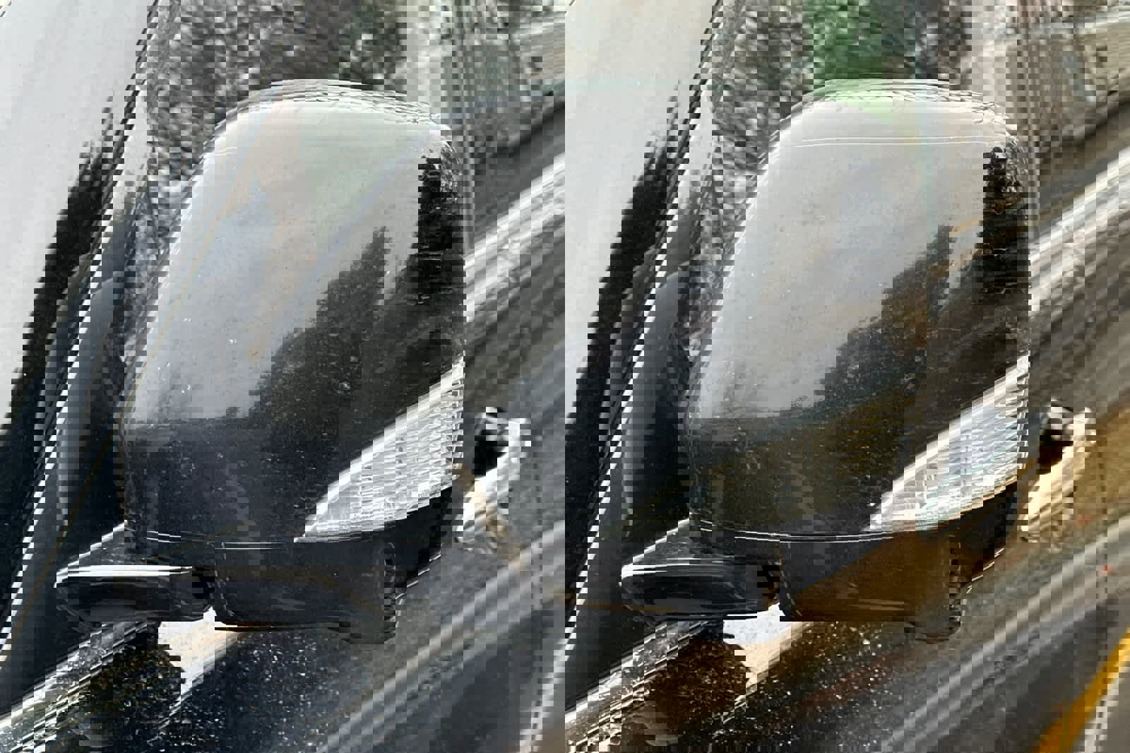 Used 2014 INFINITI QX80 4WD w/ Deluxe Touring Package image 7