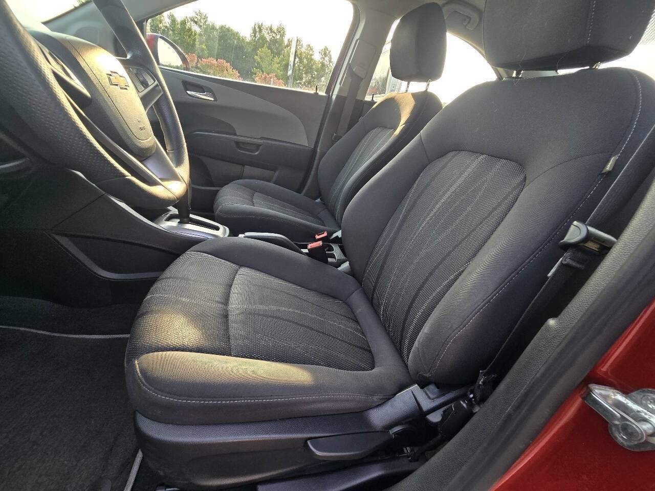 Used 2016 Chevrolet Sonic LT w/ Wheels and Fog Lamp Package FWD image 16