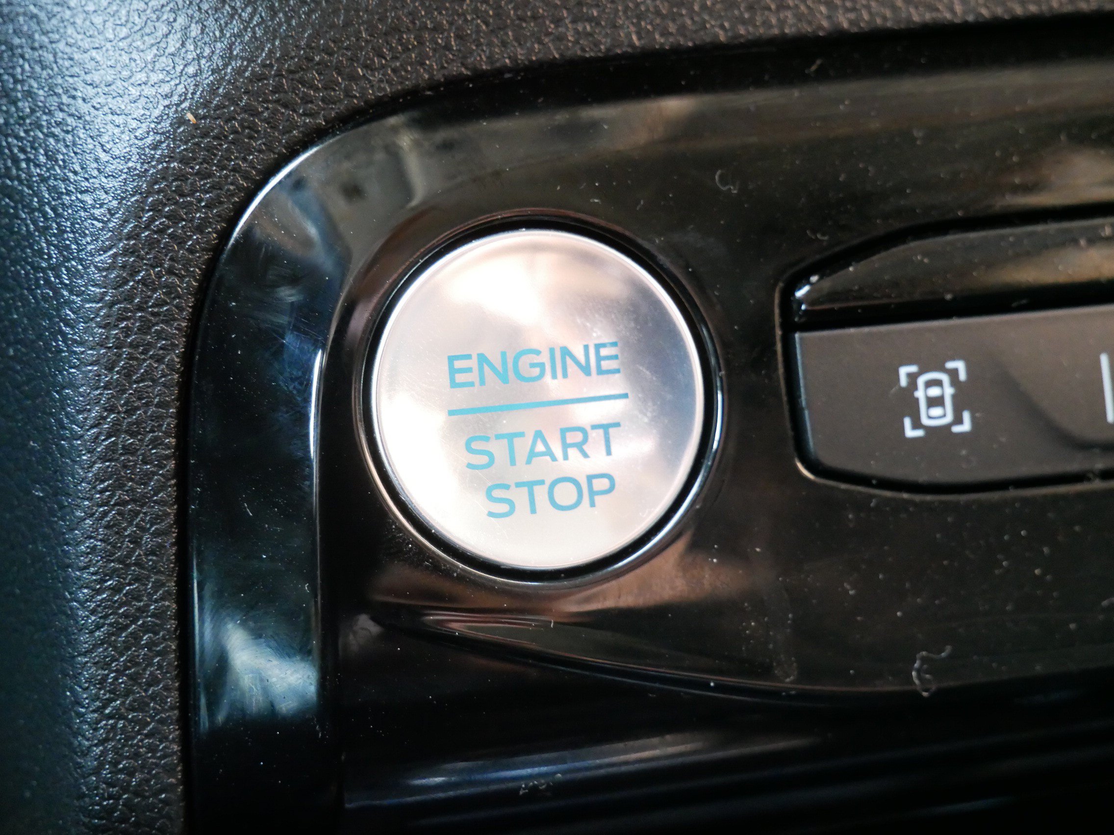 Used 2023 Ford Escape Platinum AWD/4WD image 24