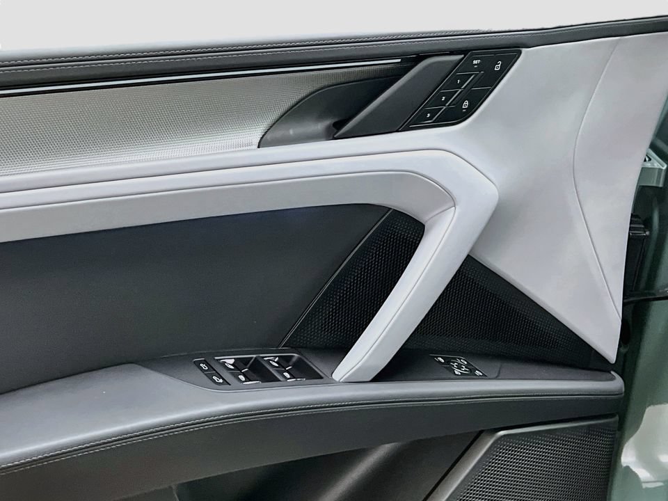 New 2026 Porsche Cayenne Electric AWD/4WD image 20