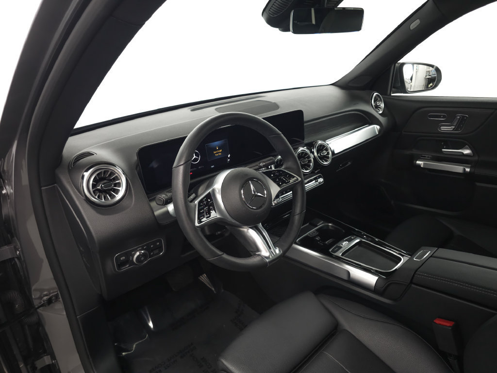 Certified 2026 Mercedes-Benz GLB 250 4MATIC image 9