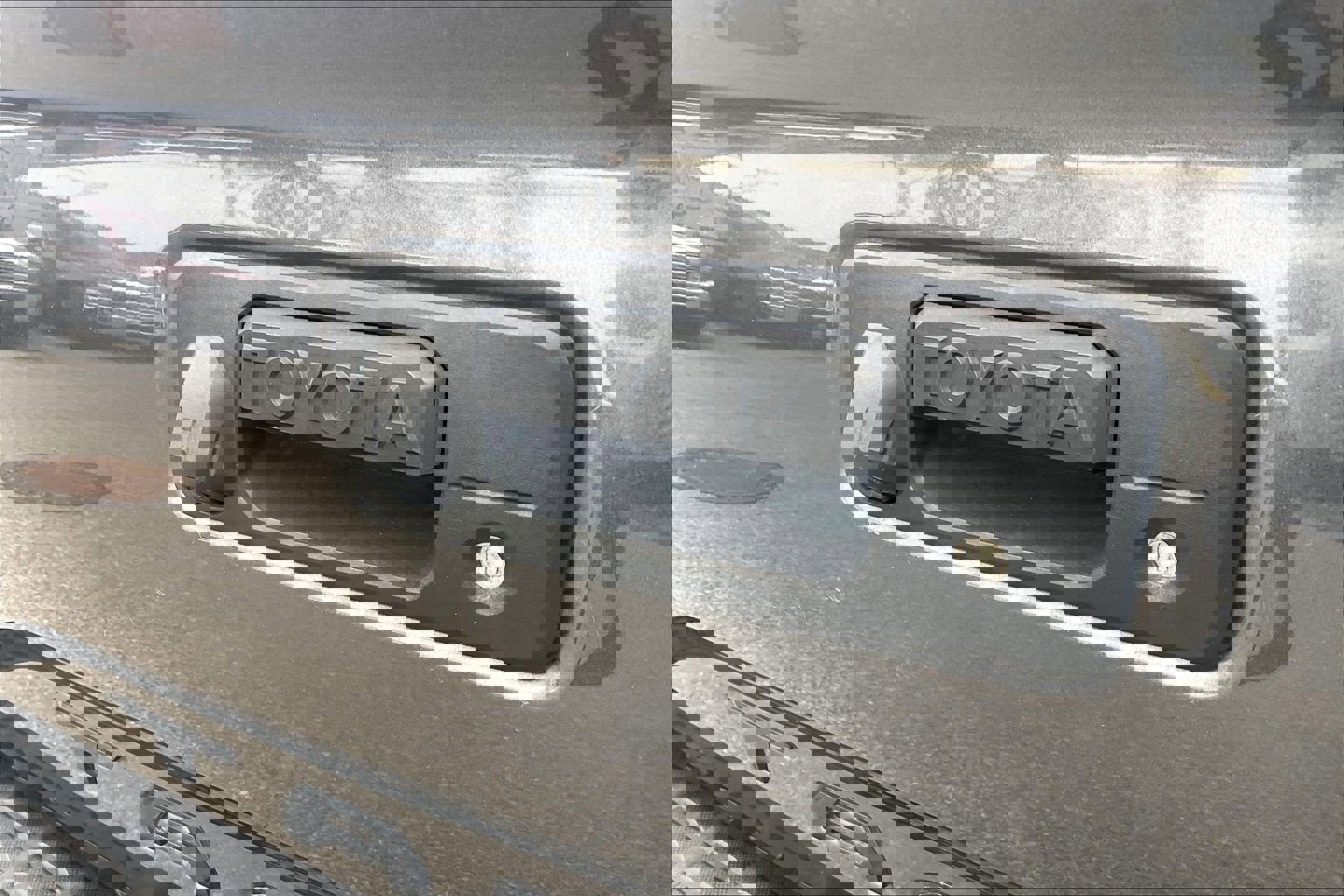 Used 2021 Toyota Tacoma TRD Sport w/ Technology Package image 10