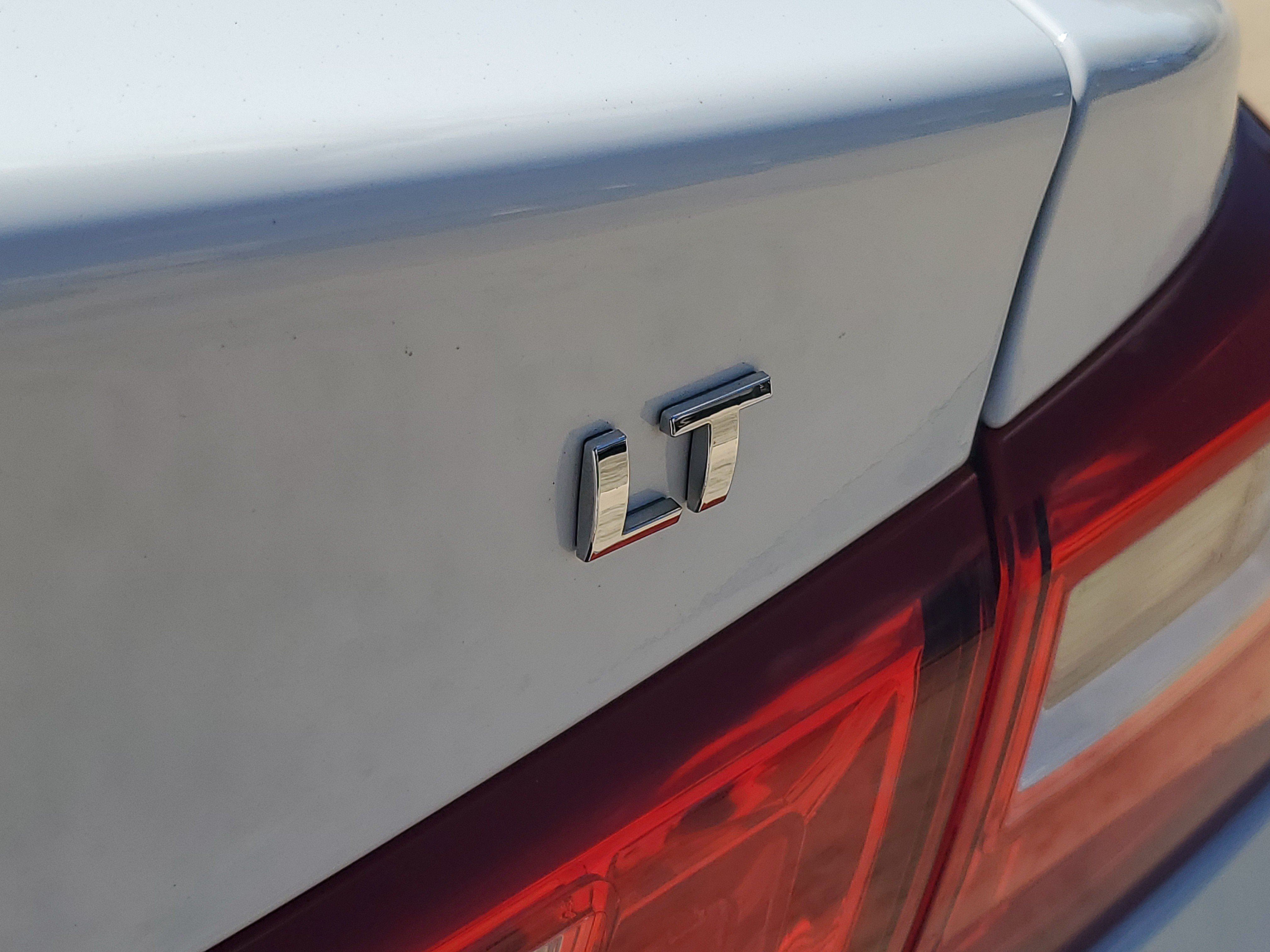 Used 2025 Chevrolet Malibu LT FWD image 31