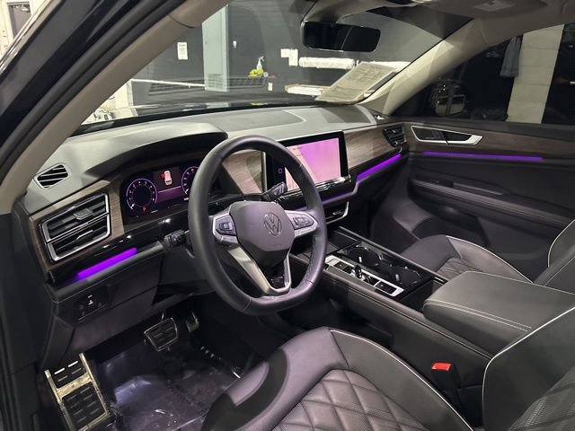 Used 2025 Volkswagen Atlas SEL Premium R-Line image 13