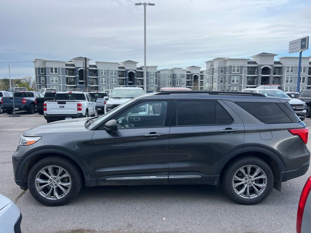 Used 2020 Ford Explorer XLT w/ Equipment Group 202A image 12