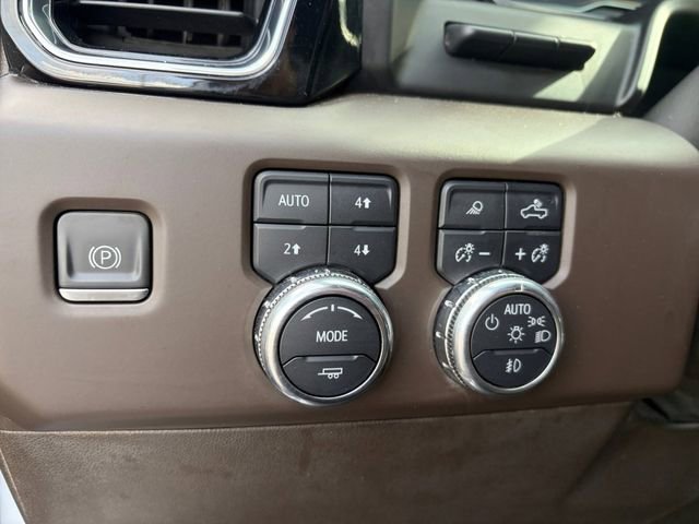 Used 2022 GMC Sierra 1500 Denali w/ Technology Package AWD/4WD image 5