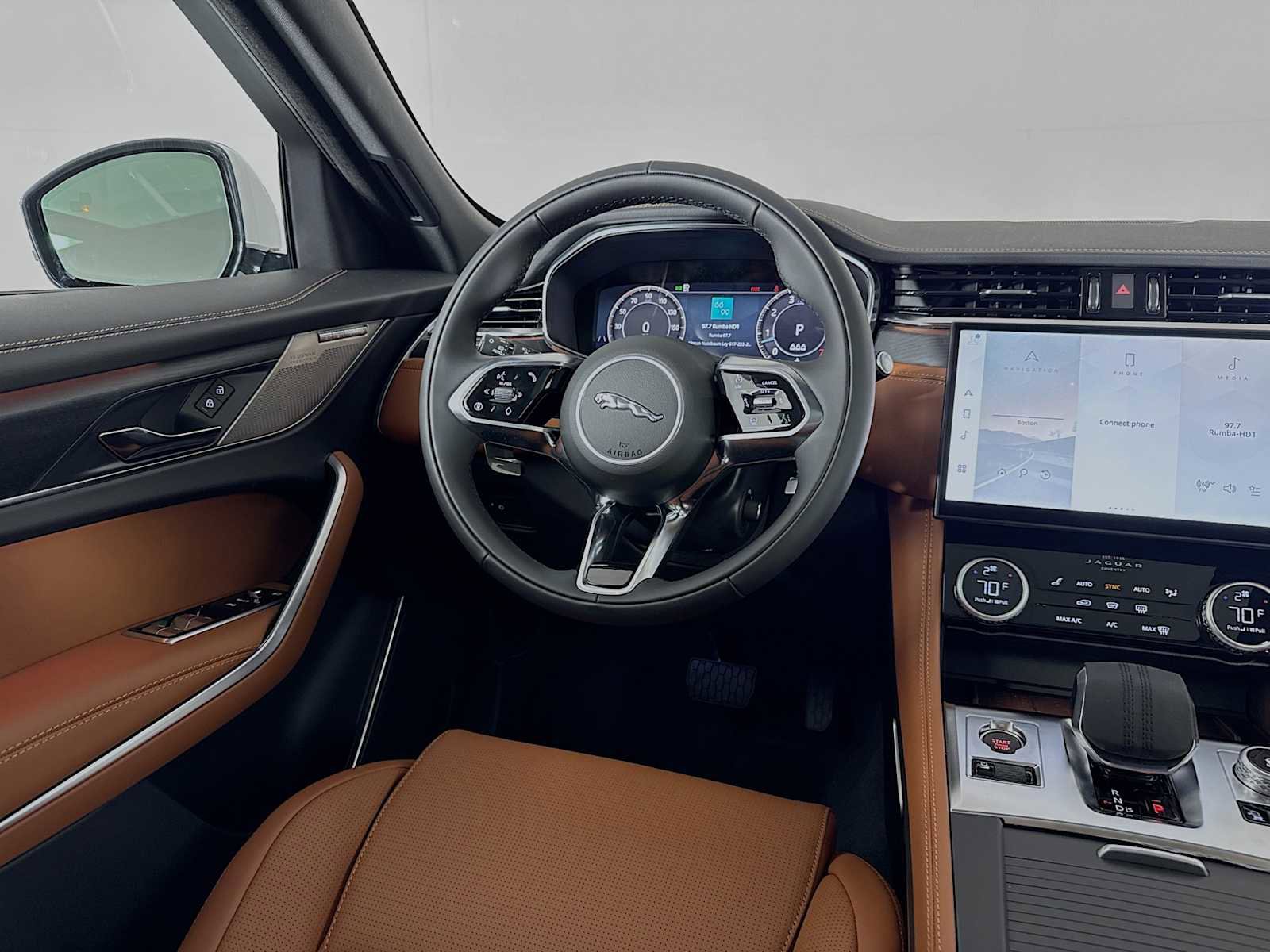 New 2026 Jaguar F-PACE R-Dynamic S image 24