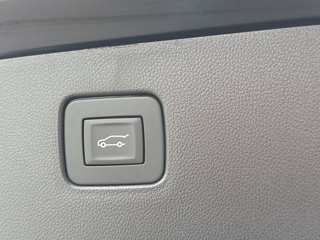 Certified 2025 Buick Envista Avenir FWD image 15
