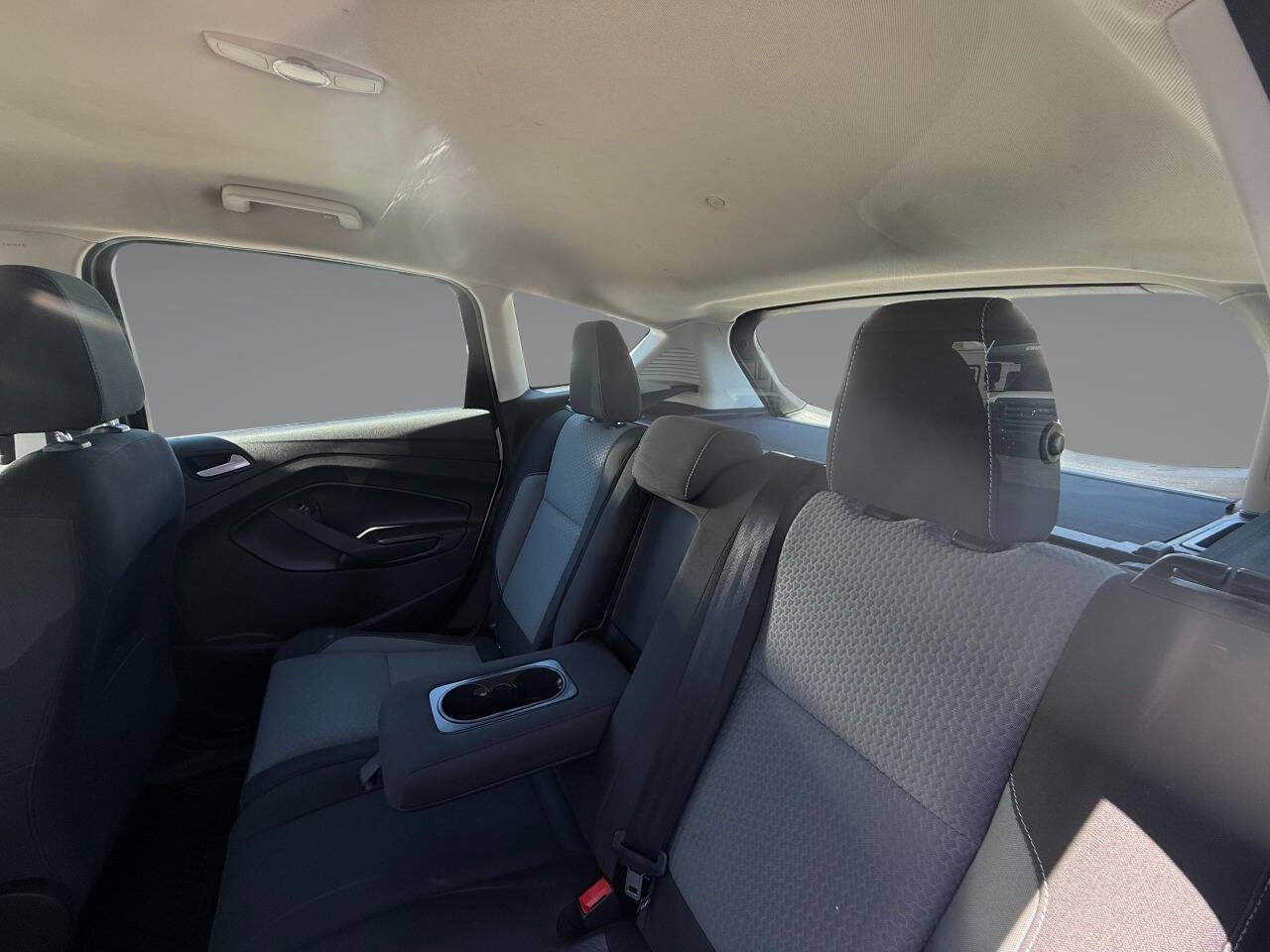 Used 2017 Ford C-MAX Energi SE w/ Interior Protection Package FWD image 31