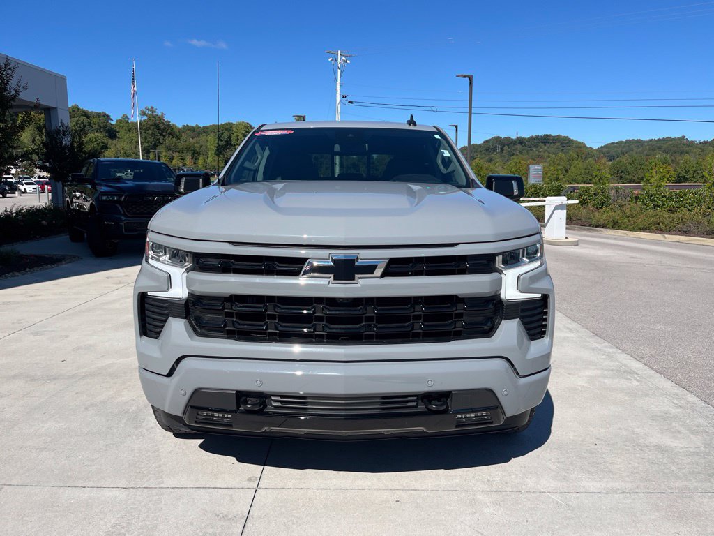 Used 2024 Chevrolet Silverado 1500 RST AWD/4WD image 32
