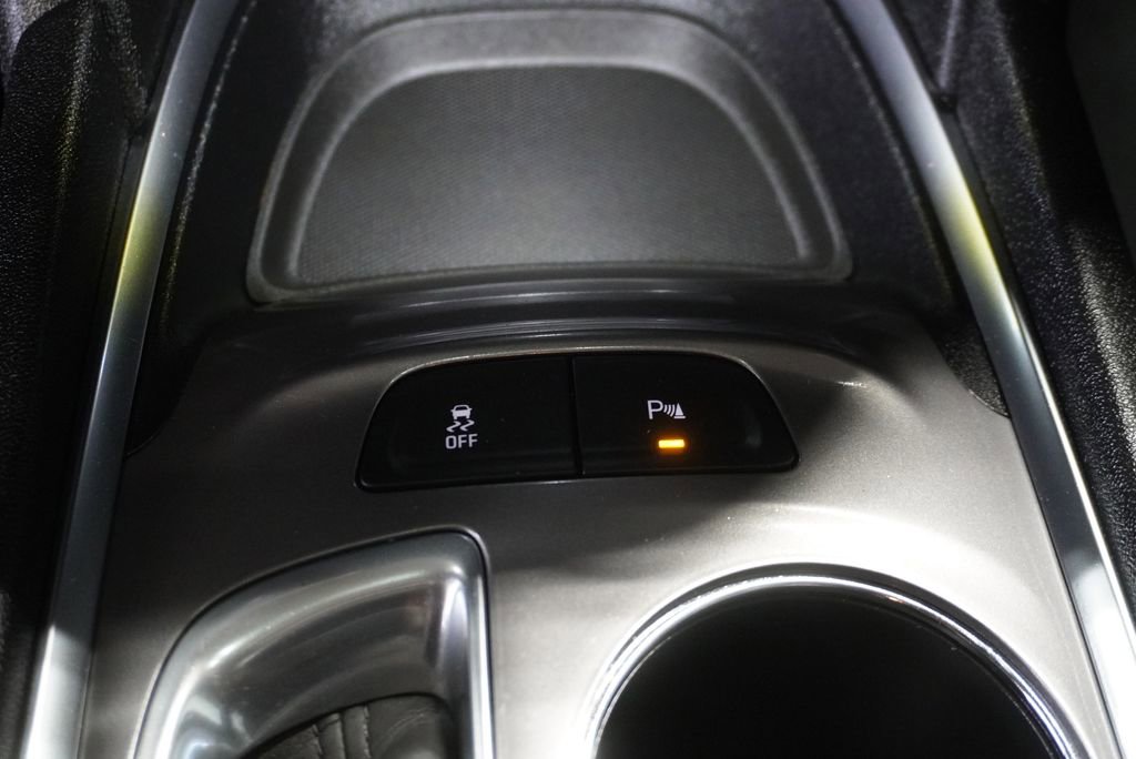 Used 2024 Chevrolet Malibu LT w/ Midnight Edition image 18