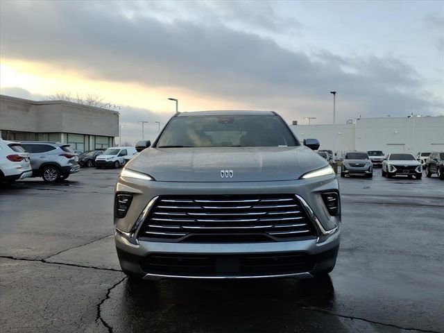 Used 2025 Buick Enclave Preferred image 11