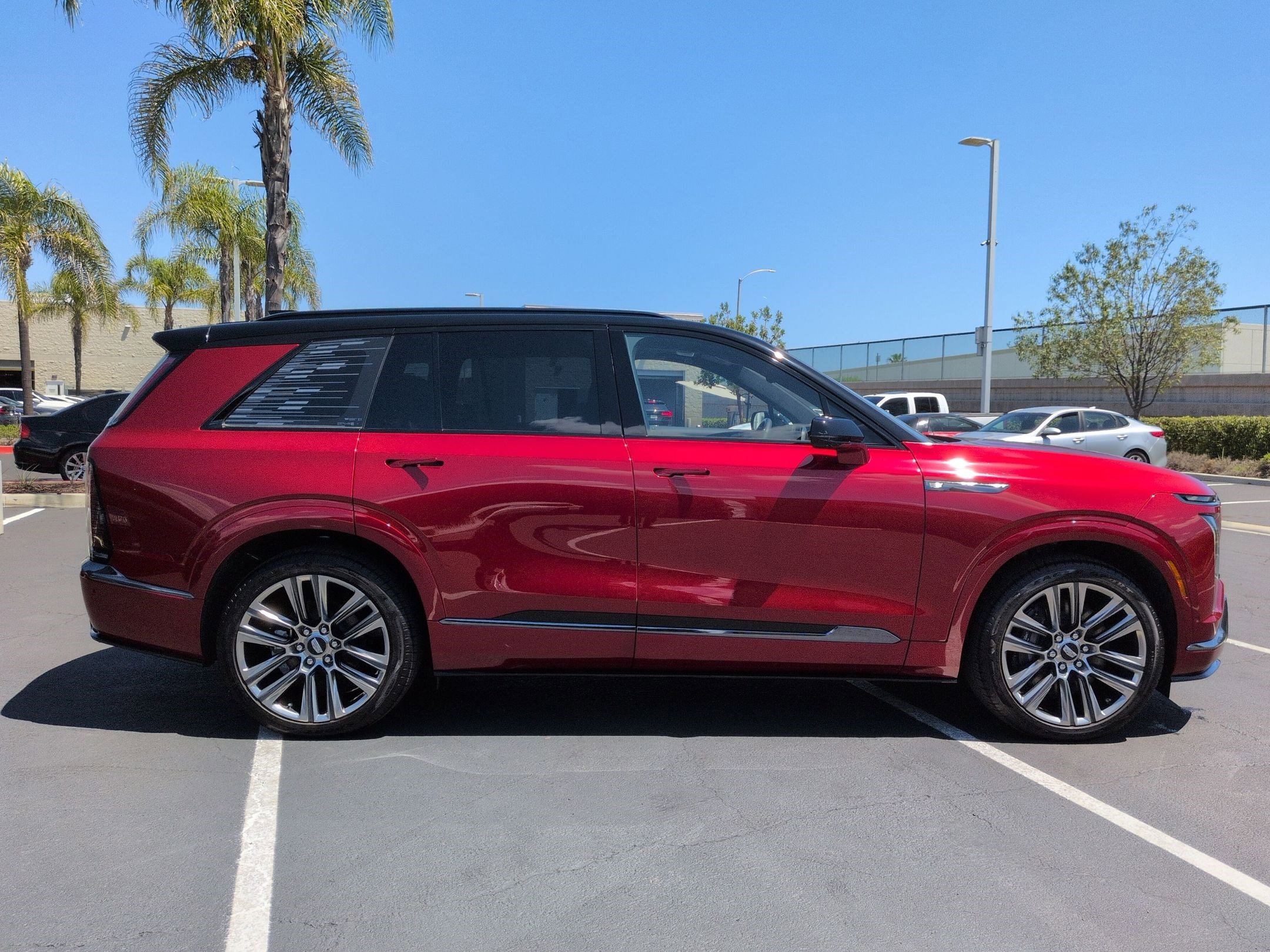 Used 2026 Cadillac Vistiq Platinum AWD/4WD image 11