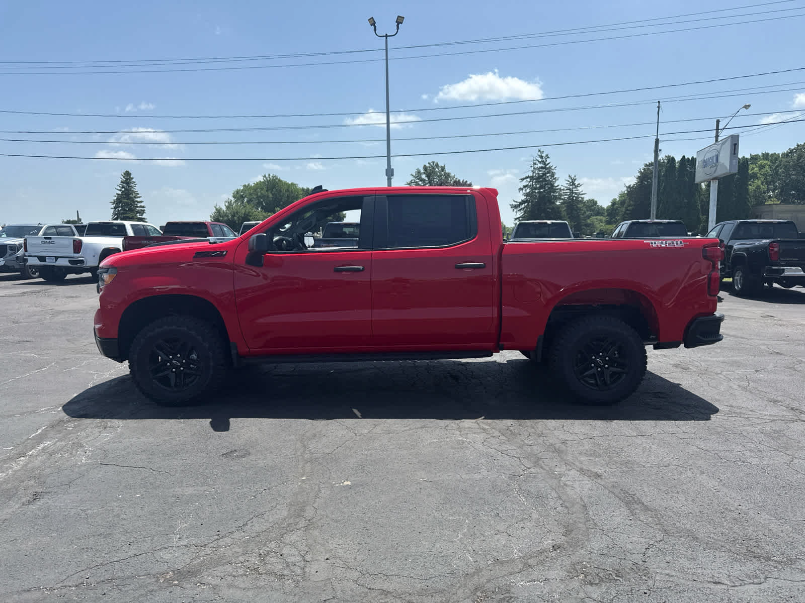 New 2026 Chevrolet Silverado 1500 Custom Trail Boss w/ LPO, Dark Essentials Package AWD/4WD image 2