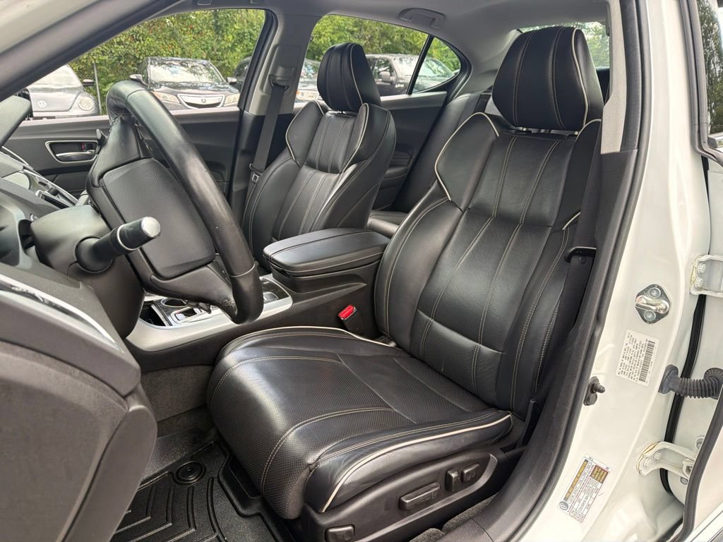 Used 2018 Acura TLX w/ Technology Package FWD image 13