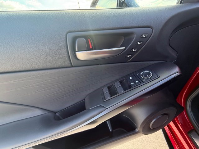 Used 2024 Lexus IS 350 F Sport RWD image 11