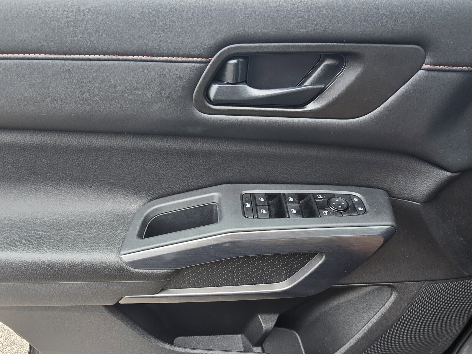 Used 2023 Nissan Pathfinder Rock Creek image 22