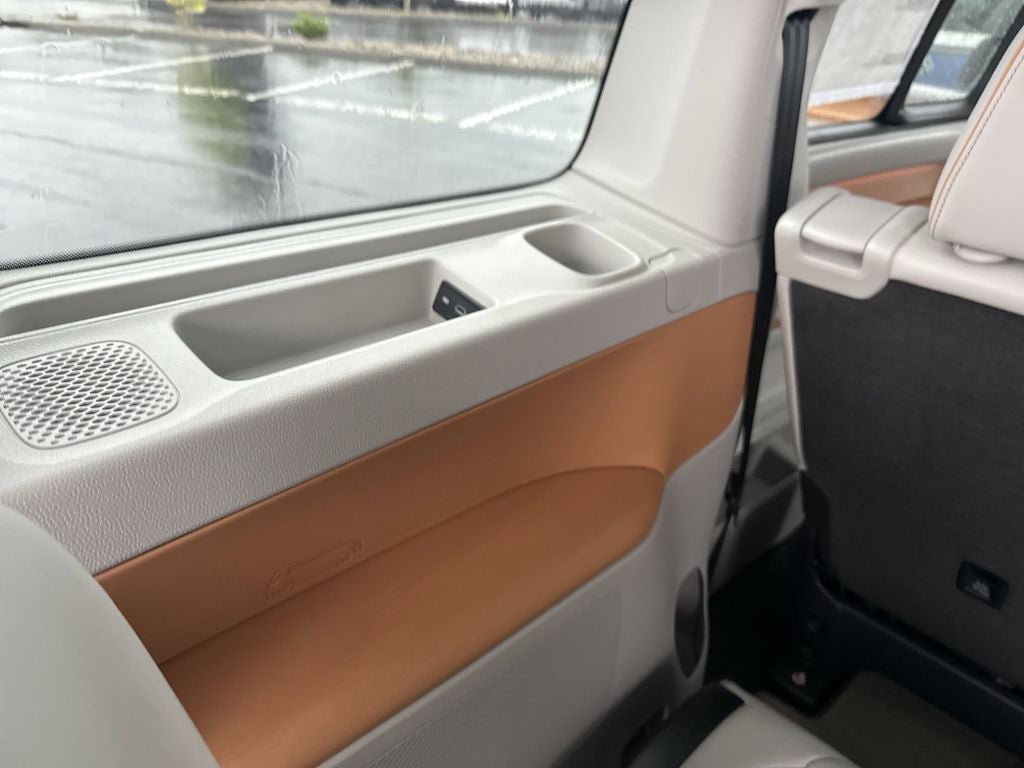 New 2025 Volkswagen ID. Buzz 1st Edition RWD image 28