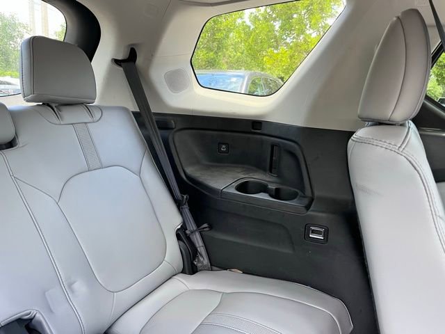 Used 2023 Honda Pilot Touring image 10