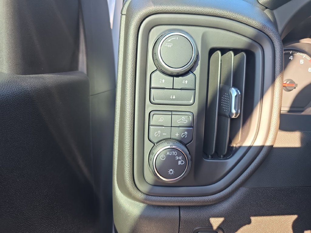 Used 2025 Chevrolet Silverado 2500 Custom w/ Custom Value Package AWD/4WD image 45