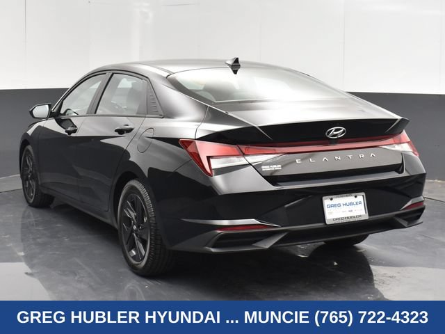 Used 2023 Hyundai Elantra SEL FWD image 4