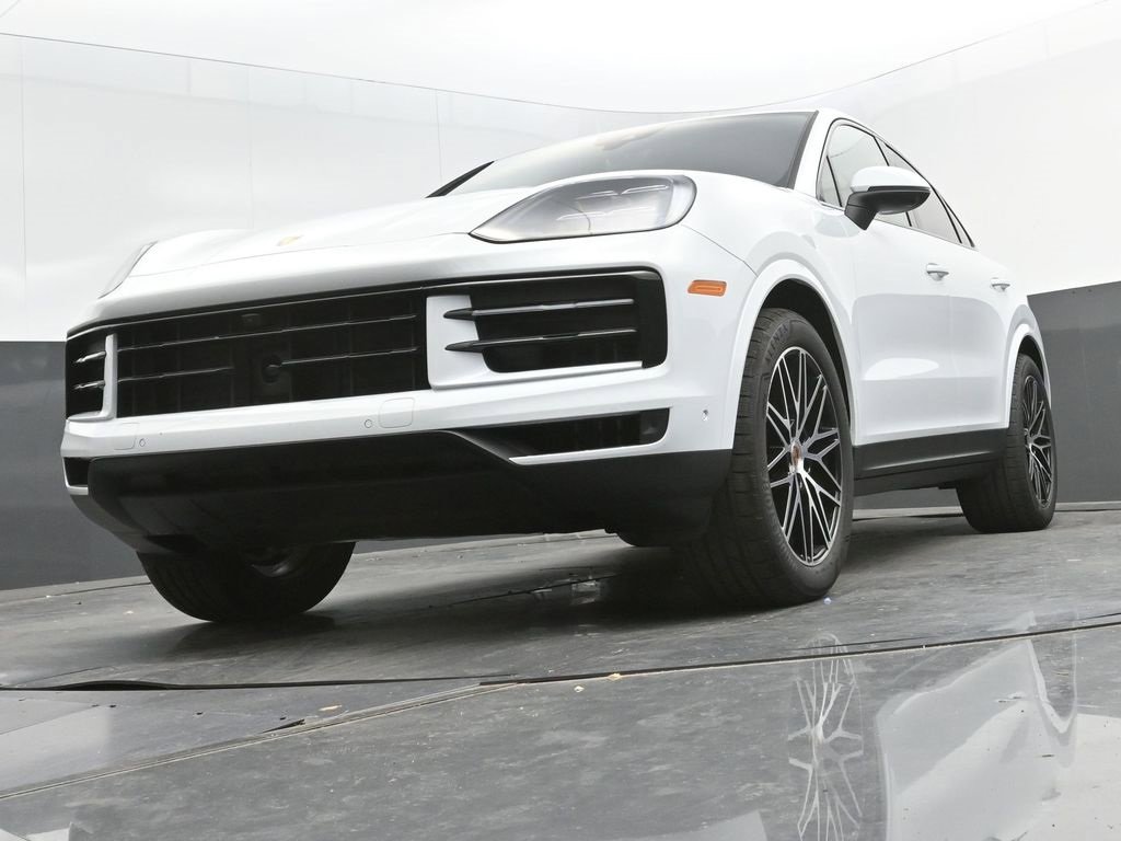 New 2025 Porsche Cayenne Coupe image 31