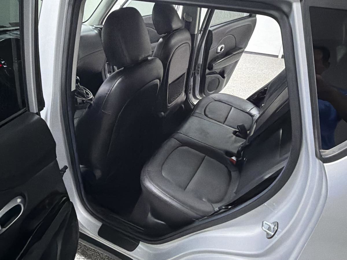 Used 2016 Kia Soul ! FWD image 23