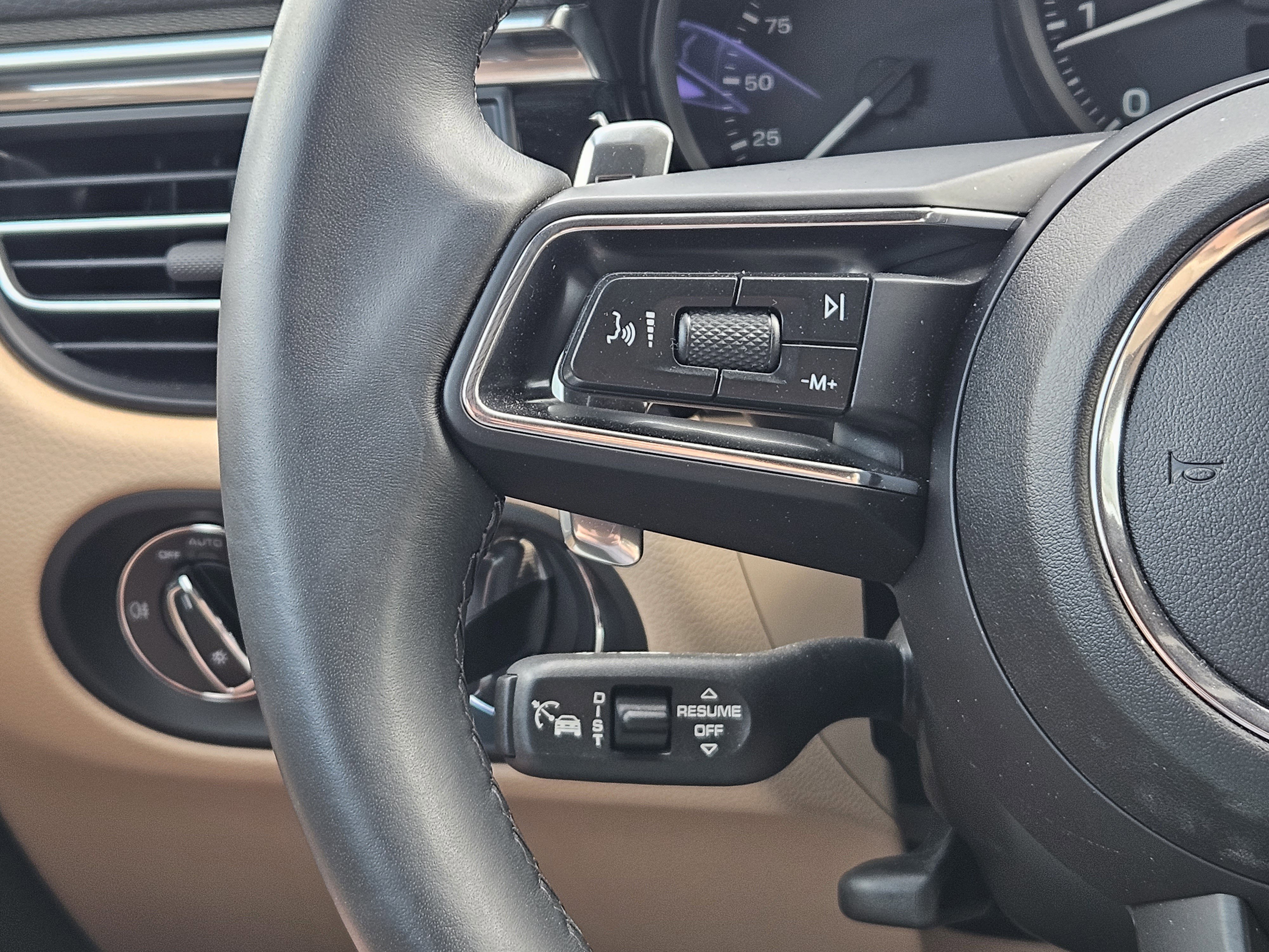 Certified 2026 Porsche Macan image 26