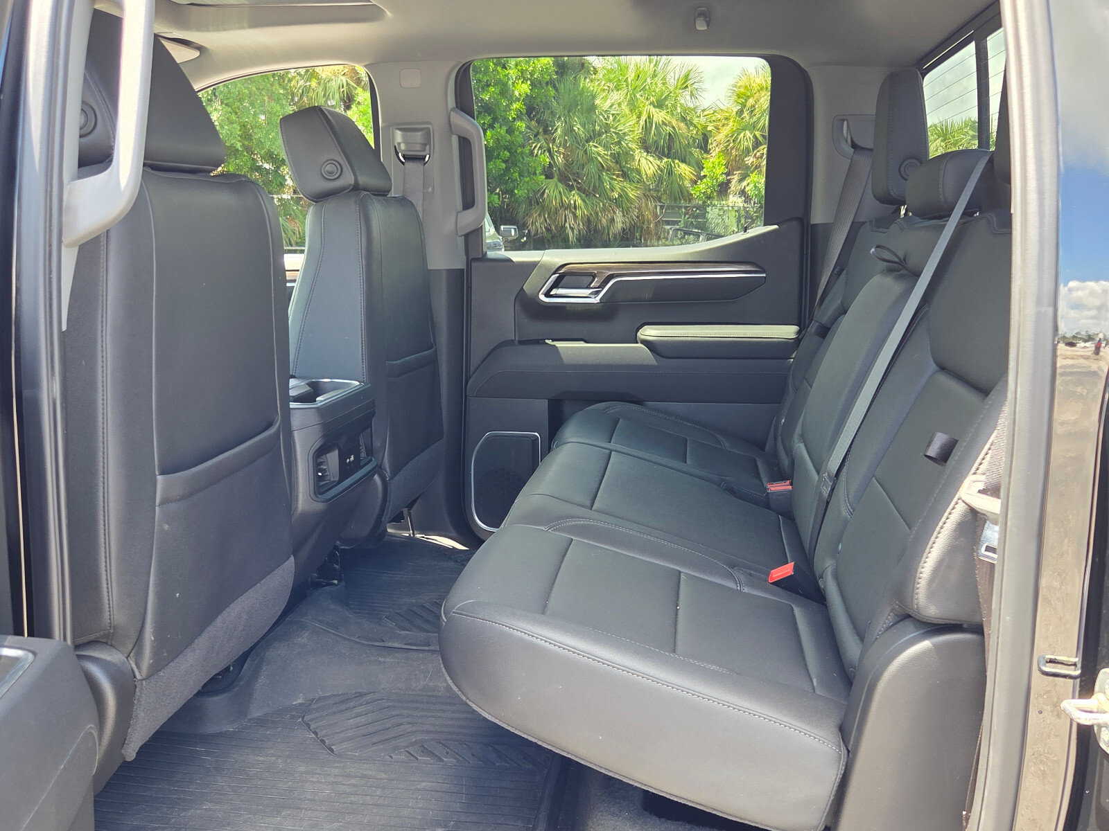 Certified 2025 Chevrolet Silverado 1500 LT Trail Boss w/ Convenience Package II AWD/4WD image 10