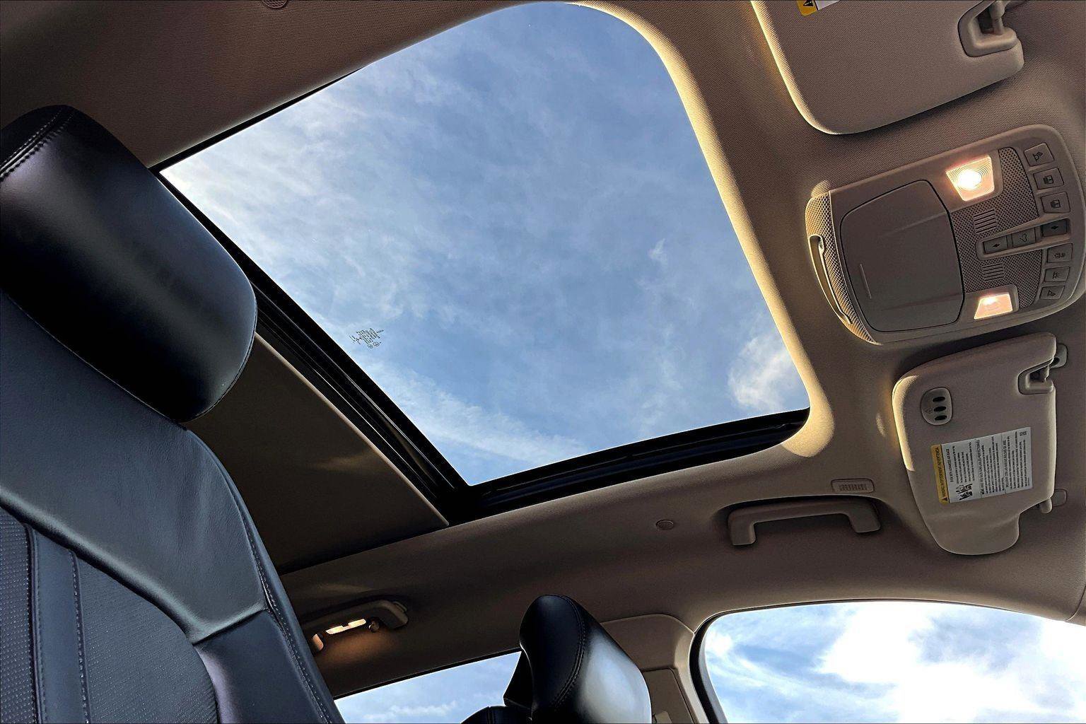 Used 2023 Lincoln Nautilus Reserve w/ Equipment Group 201A image 21