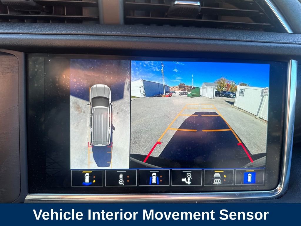 Used 2022 GMC Yukon Denali w/ Denali Premium Package image 38