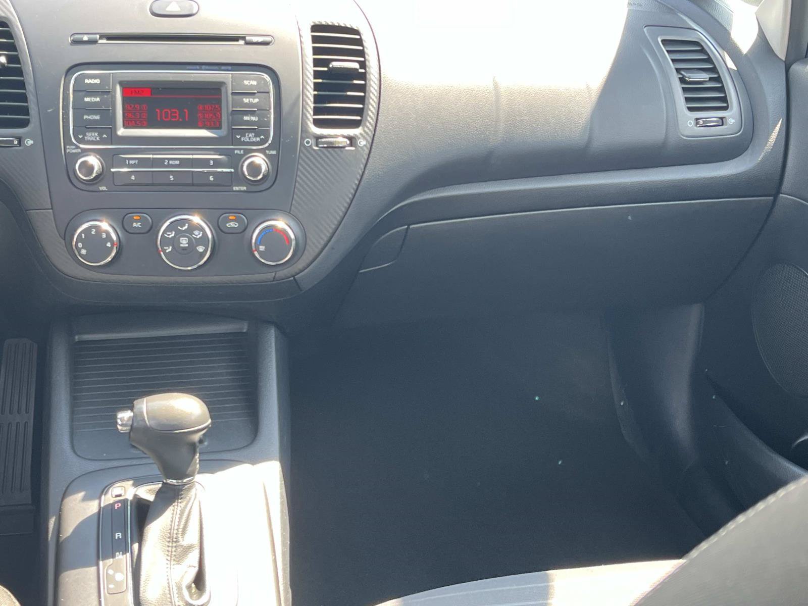 Used 2015 Kia Forte EX FWD image 9