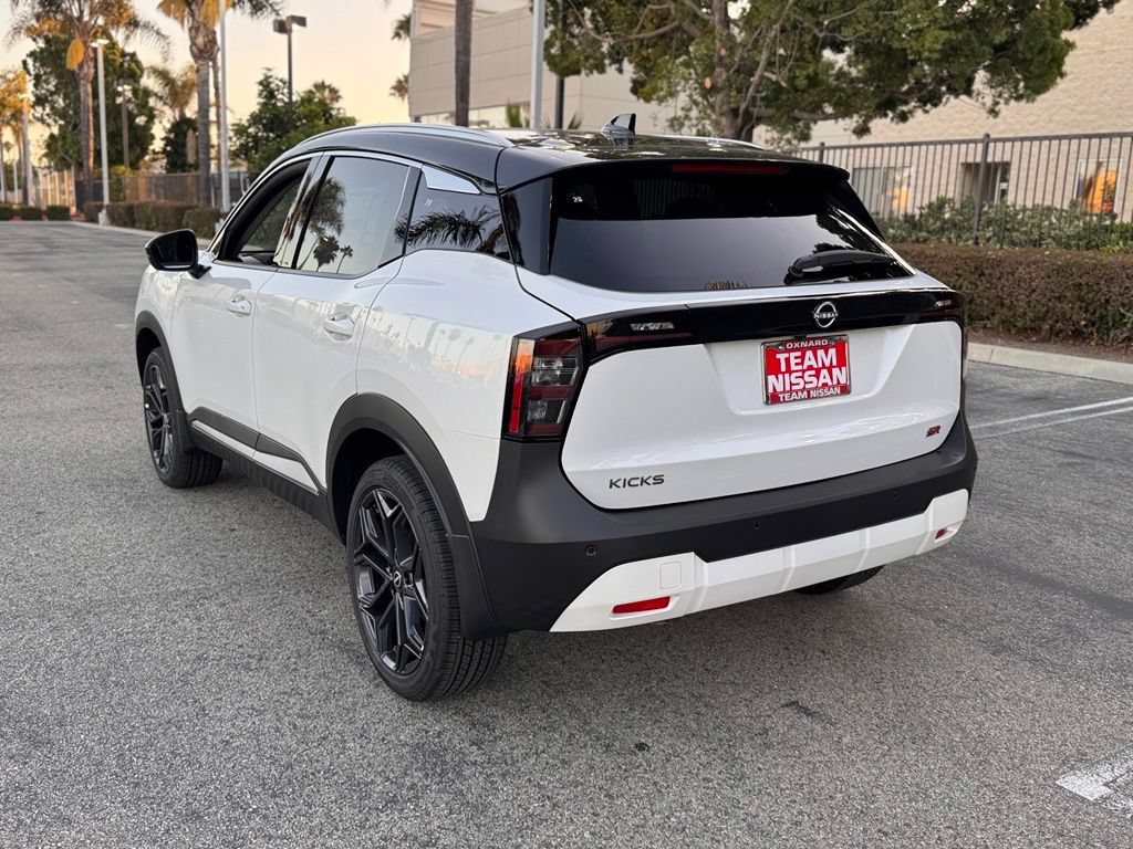 New 2026 Nissan Kicks SR w/ SR Premium Package FWD image 6