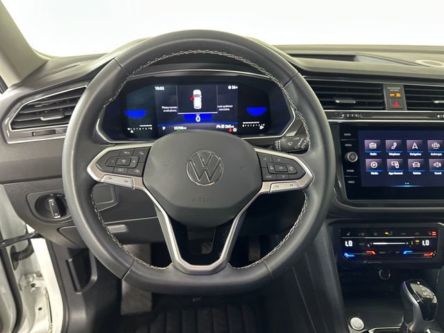Used 2022 Volkswagen Tiguan SE image 14