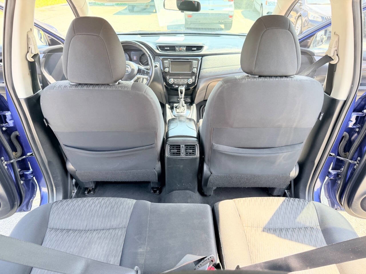 Used 2018 Nissan Rogue SV image 26