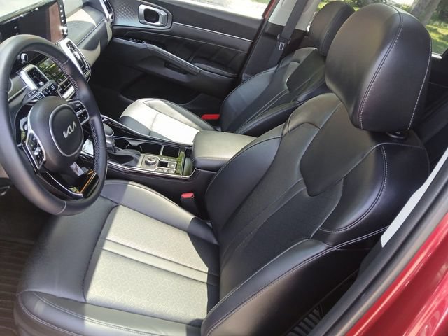Certified 2023 Kia Sorento SX AWD/4WD image 14