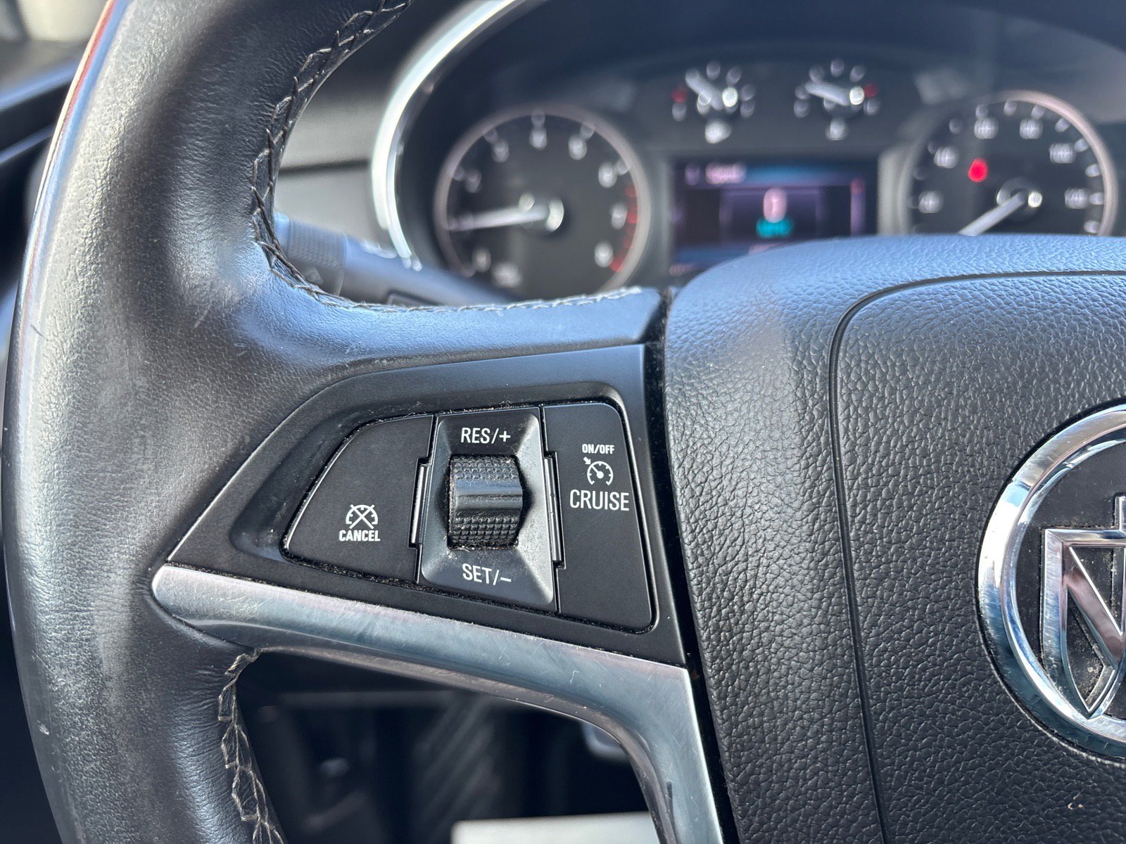 Used 2020 Buick Encore Preferred AWD/4WD image 22